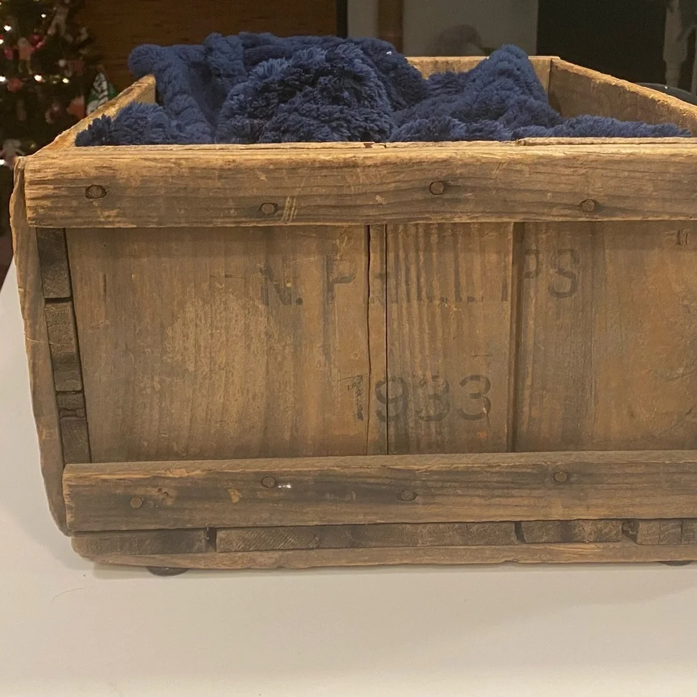 Antique Floral Pet Bed with Memory Foam